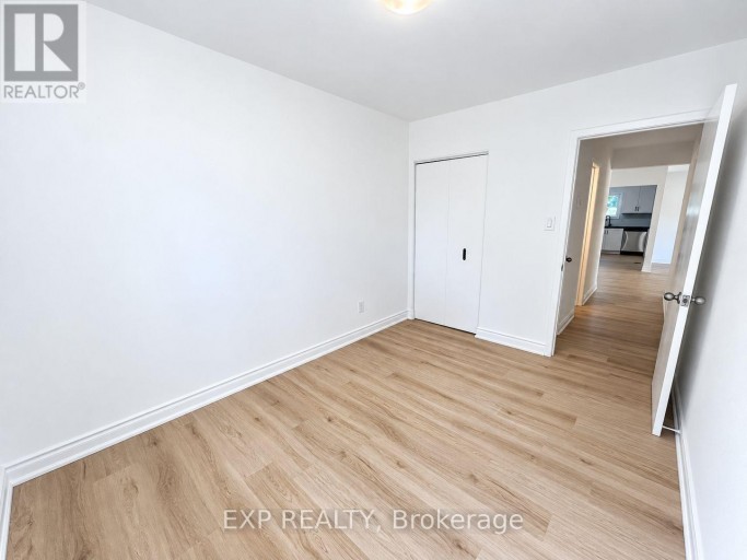 1488 SWANAGE CRESCENT, Mississauga (Clarkson), Ontario, L5J3N8
