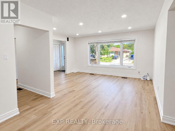 1488 SWANAGE CRESCENT, Mississauga (Clarkson), Ontario, L5J3N8