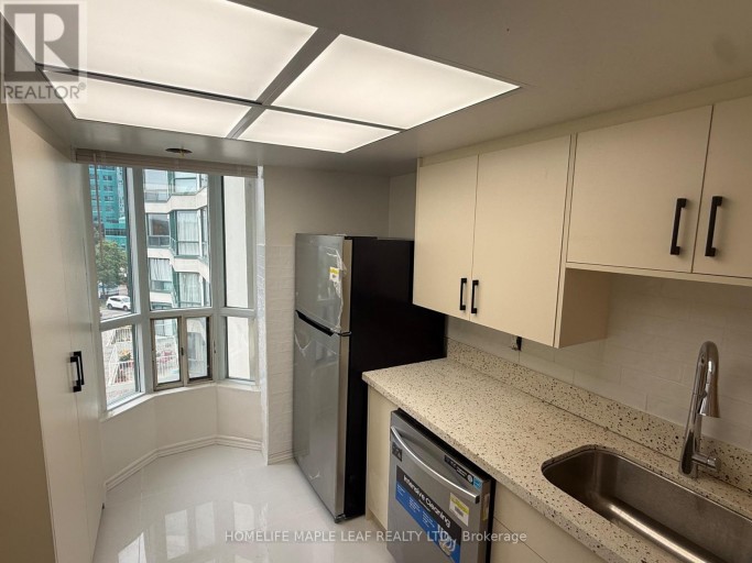 # 412 - 4470 TUCANA COURT, Mississauga (Hurontario), Ontario, L5R3K8