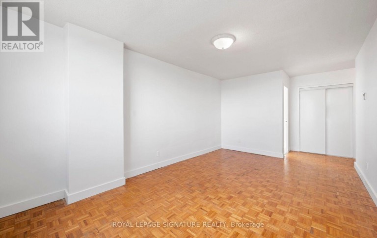 901 - 14 NEILSON DRIVE, Toronto (Markland Wood), Ontario, M9C1V6
