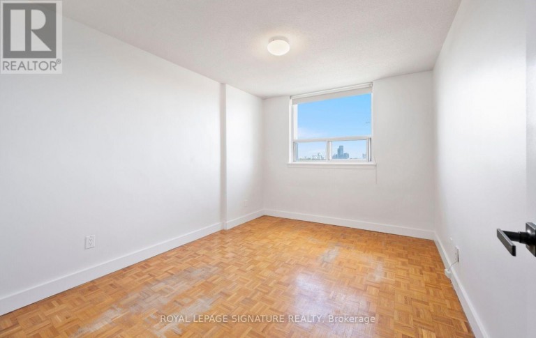 901 - 14 NEILSON DRIVE, Toronto (Markland Wood), Ontario, M9C1V6