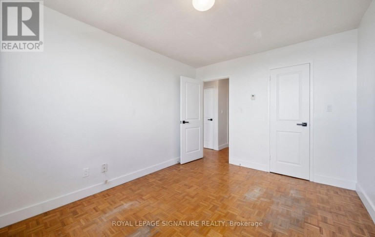 901 - 14 NEILSON DRIVE, Toronto (Markland Wood), Ontario, M9C1V6