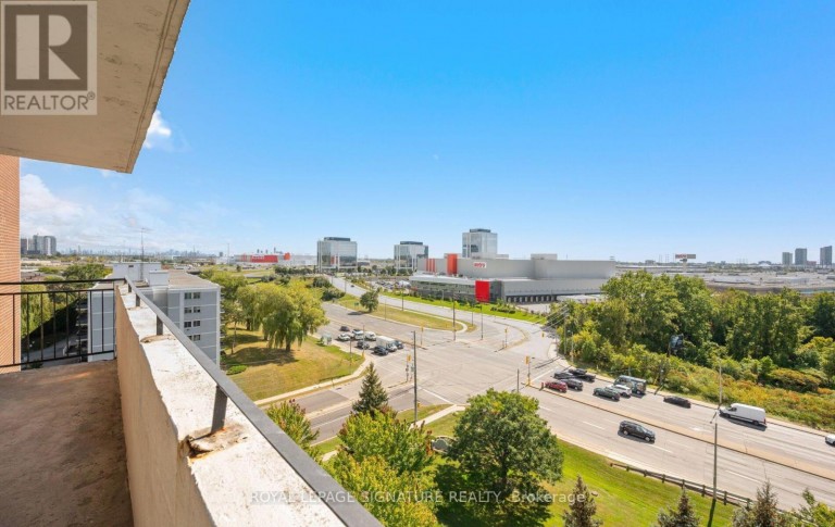 901 - 14 NEILSON DRIVE, Toronto (Markland Wood), Ontario, M9C1V6