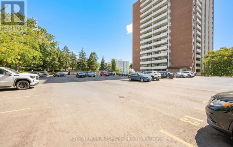 901 - 14 NEILSON DRIVE, Toronto (Markland Wood), Ontario, M9C1V6