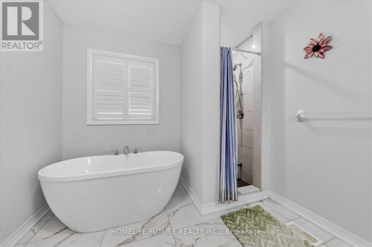 14 LAMB AVENUE, Kawartha Lakes (Lindsay), Ontario, K9V0J3