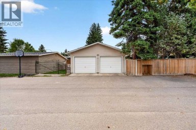 4831 48 Street NW Calgary Alberta photo 38