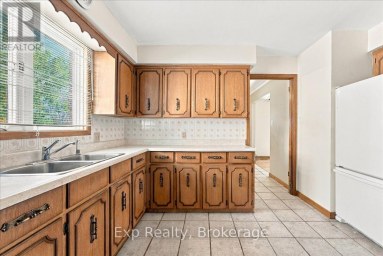 863 WEDGEWOOD COURT Peterborough (Monaghan Ward 2) Ontario photo 11