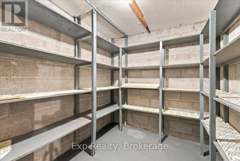 863 WEDGEWOOD COURT, Peterborough (Monaghan Ward 2), Ontario, K9J7T8