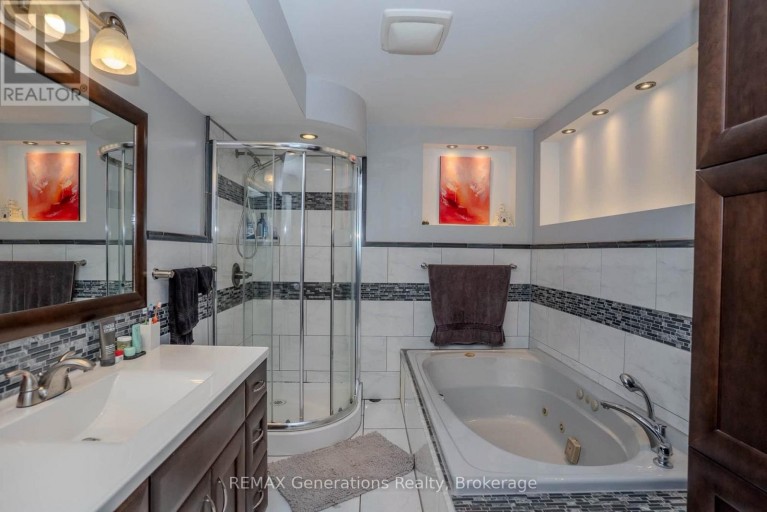 330 MONTCLAIR STREET, Thunder Bay (Current River), Ontario, P7A1M4