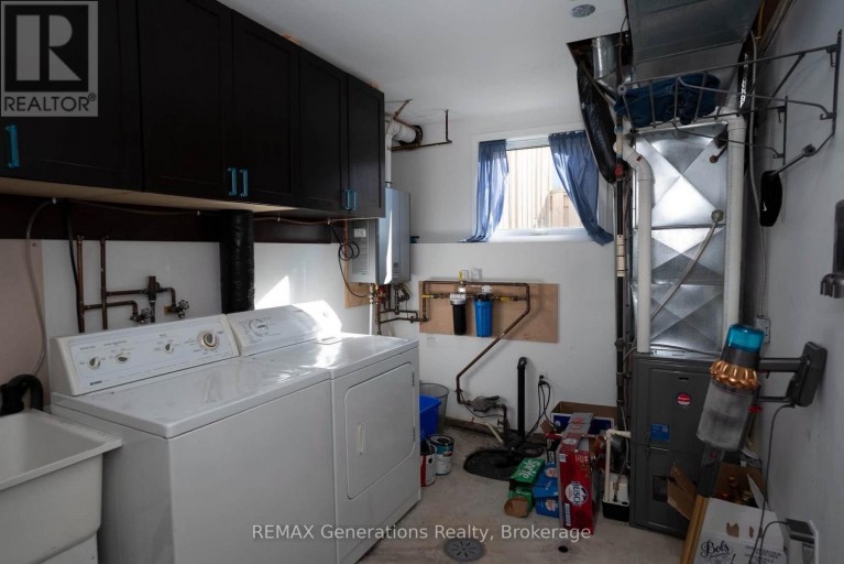 330 MONTCLAIR STREET, Thunder Bay (Current River), Ontario, P7A1M4