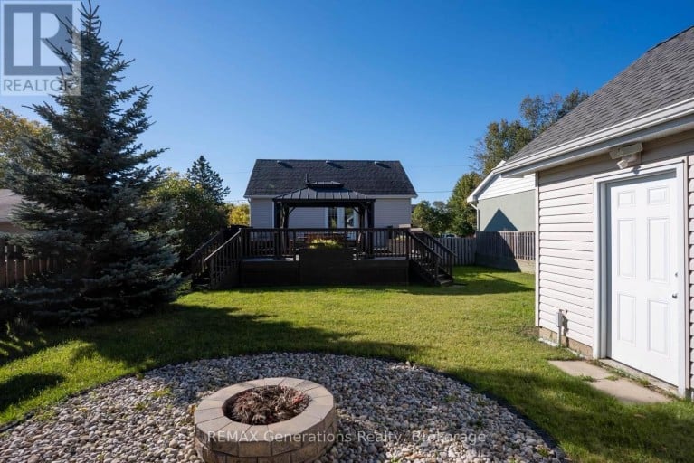 330 MONTCLAIR STREET, Thunder Bay (Current River), Ontario, P7A1M4
