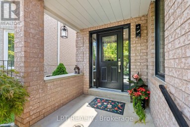 416 FLANAGAN COURT Newmarket (Summerhill Estates) Ontario photo 5