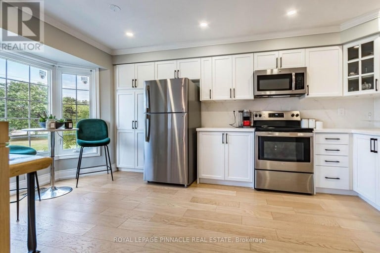 4 - 3480 UPPER MIDDLE ROAD, Burlington (Palmer), Ontario, L7M4R8