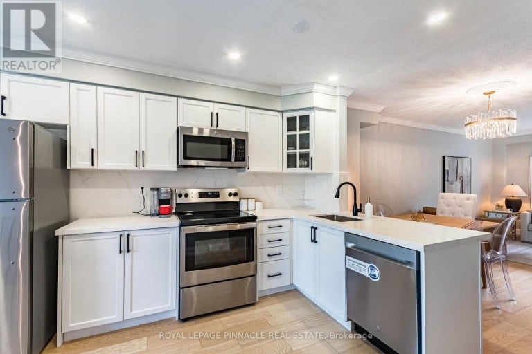 4 - 3480 UPPER MIDDLE ROAD, Burlington (Palmer), Ontario, L7M4R8