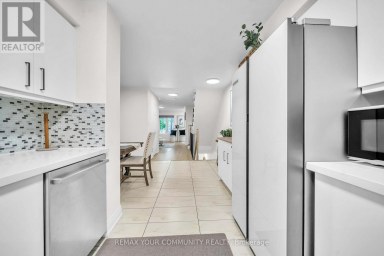 26 TED WRAY CIRCLE Toronto (Downsview-Roding-CFB) Ontario photo 13
