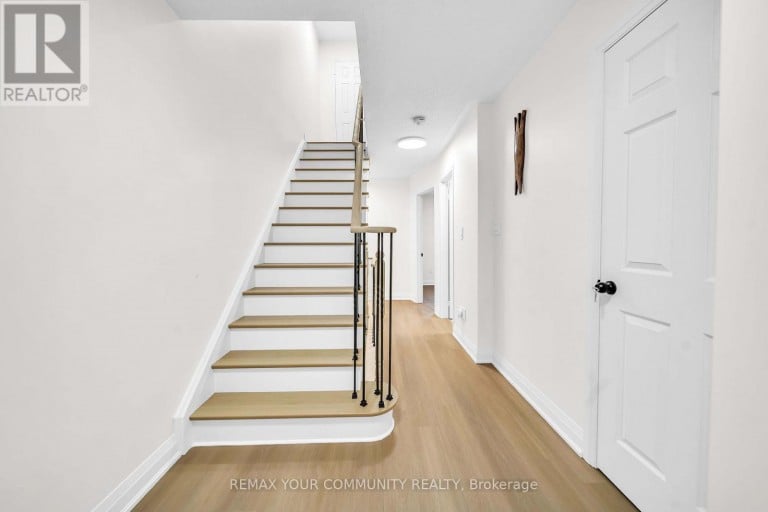 26 TED WRAY CIRCLE, Toronto (Downsview-Roding-CFB), Ontario, M3L0G5