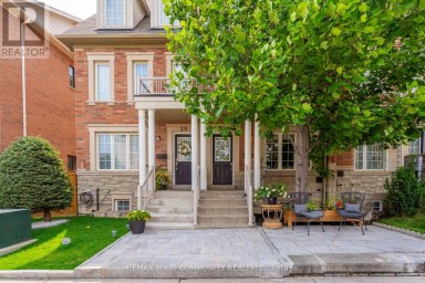 26 TED WRAY CIRCLE Toronto (Downsview-Roding-CFB) Ontario photo 3