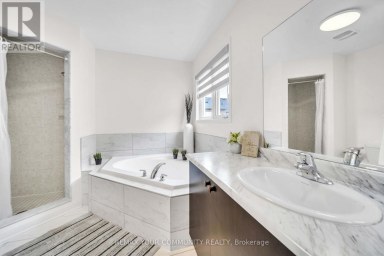 26 TED WRAY CIRCLE Toronto (Downsview-Roding-CFB) Ontario photo 31