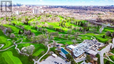 26 TED WRAY CIRCLE Toronto (Downsview-Roding-CFB) Ontario photo 40