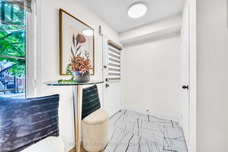 26 TED WRAY CIRCLE, Toronto (Downsview-Roding-CFB), Ontario, M3L0G5