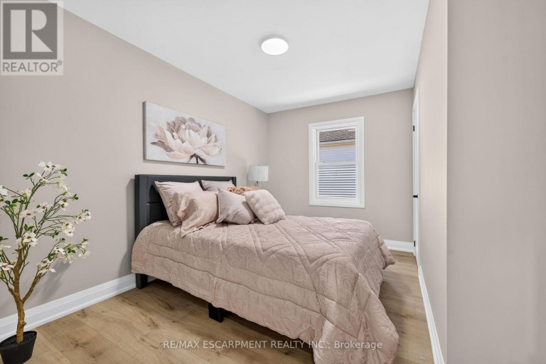 362 ROSSEAU ROAD, Hamilton (Rosedale), Ontario, L8K4T2