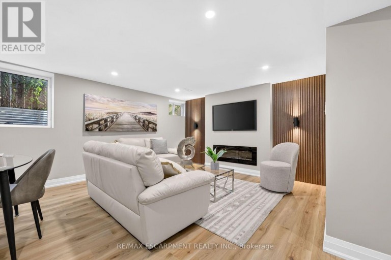 362 ROSSEAU ROAD, Hamilton (Rosedale), Ontario, L8K4T2