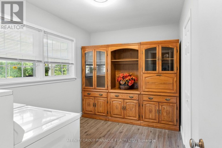 17 RICHARD AVENUE, Kawartha Lakes (Lindsay), Ontario, K9V5H4