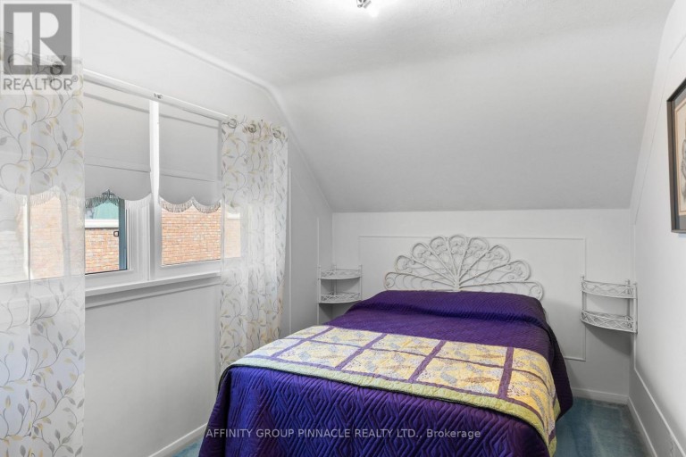 17 RICHARD AVENUE, Kawartha Lakes (Lindsay), Ontario, K9V5H4