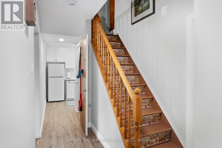 17 RICHARD AVENUE, Kawartha Lakes (Lindsay), Ontario, K9V5H4
