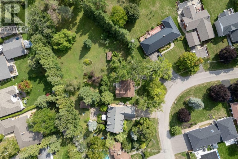17 RICHARD AVENUE, Kawartha Lakes (Lindsay), Ontario, K9V5H4