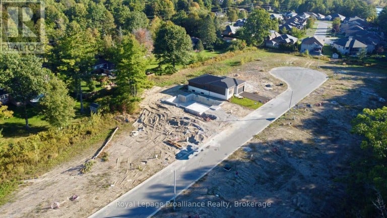 25 EXETER COURT, Quinte West (Murray Ward), Ontario, K8V5P4