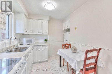 132 VALDOR DRIVE Toronto (Agincourt North) Ontario photo 16