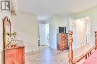 132 VALDOR DRIVE Toronto (Agincourt North) Ontario photo 28