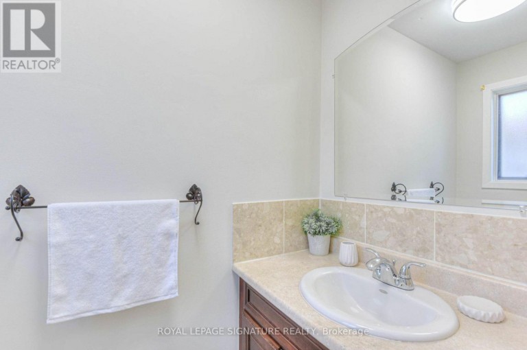 132 VALDOR DRIVE, Toronto (Agincourt North), Ontario, M1V1R5