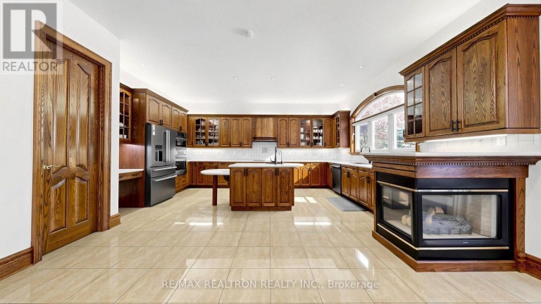 38 BRIDGEWATER DRIVE, Richmond Hill, Ontario, L4E3N4