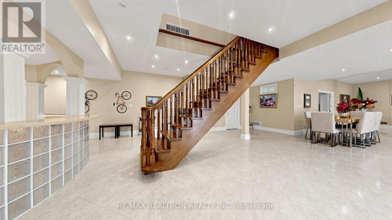 38 BRIDGEWATER DRIVE, Richmond Hill, Ontario, L4E3N4