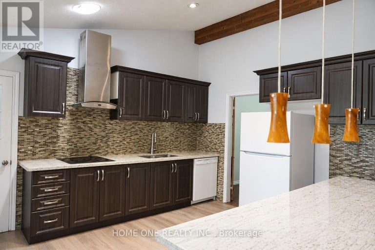 10934 WARDEN AVENUE, Markham (Victoria Square), Ontario, L6C1N4