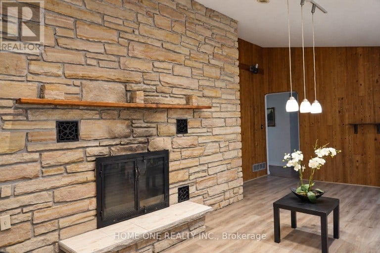 10934 WARDEN AVENUE, Markham (Victoria Square), Ontario, L6C1N4