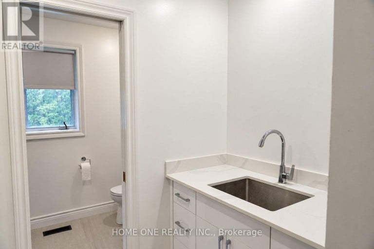 10934 WARDEN AVENUE, Markham (Victoria Square), Ontario, L6C1N4