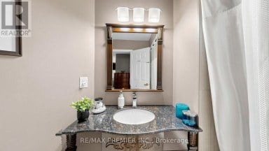 97 GOLDEN MEADOW ROAD Barrie (Bayshore) Ontario photo 34