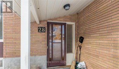 (UPSTAIRS) - 28 PRATT ROAD Barrie (Wellington) Ontario photo 2