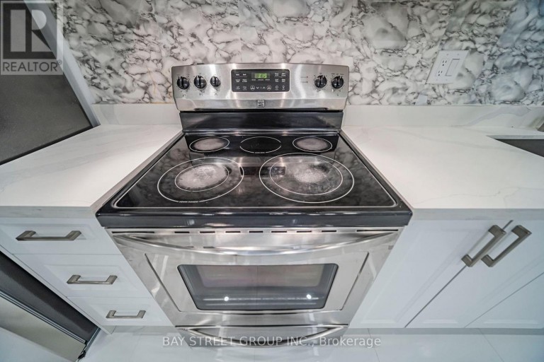BASEMENT - 82 EXBURY ROAD, Toronto (Downsview-Roding-CFB), Ontario, M3M1R1