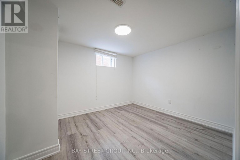 BASEMENT - 82 EXBURY ROAD, Toronto (Downsview-Roding-CFB), Ontario, M3M1R1