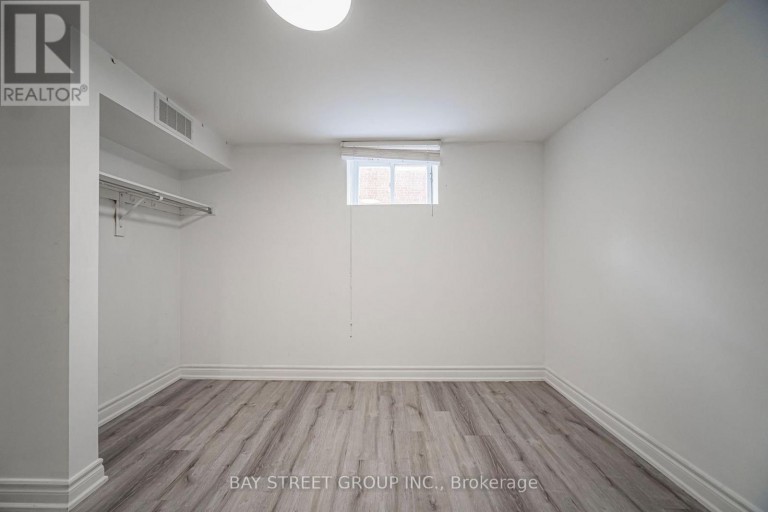 BASEMENT - 82 EXBURY ROAD, Toronto (Downsview-Roding-CFB), Ontario, M3M1R1