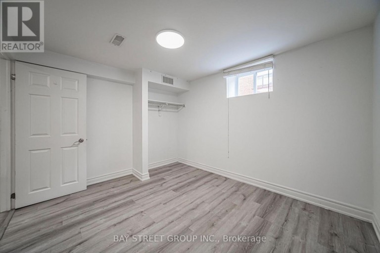 BASEMENT - 82 EXBURY ROAD, Toronto (Downsview-Roding-CFB), Ontario, M3M1R1