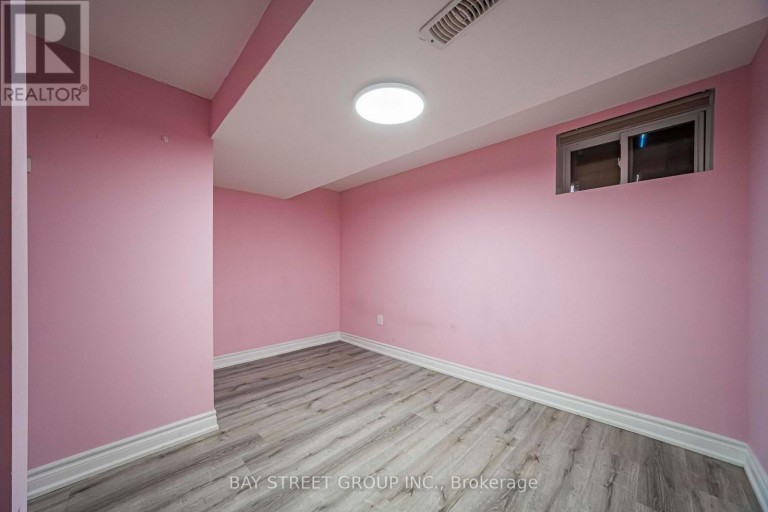 BASEMENT - 82 EXBURY ROAD, Toronto (Downsview-Roding-CFB), Ontario, M3M1R1