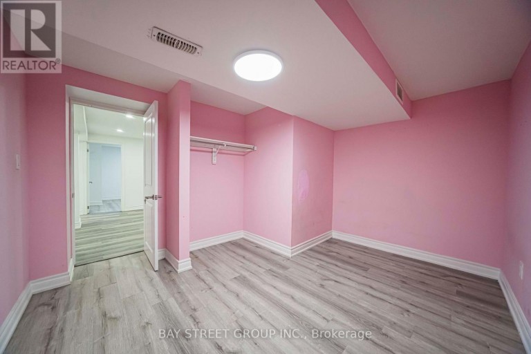 BASEMENT - 82 EXBURY ROAD, Toronto (Downsview-Roding-CFB), Ontario, M3M1R1