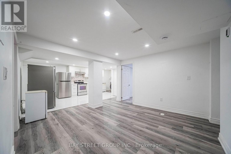 BASEMENT - 82 EXBURY ROAD, Toronto (Downsview-Roding-CFB), Ontario, M3M1R1