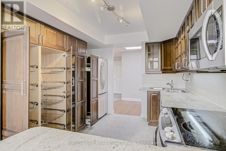 PH7 - 55 KINGSBRIDGE GARDEN CIRCLE, Mississauga (Hurontario), Ontario, L5R1Y1