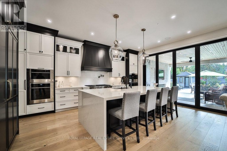 1301 TWIN OAKS DELL, Mississauga (Lorne Park), Ontario, L5H3J9